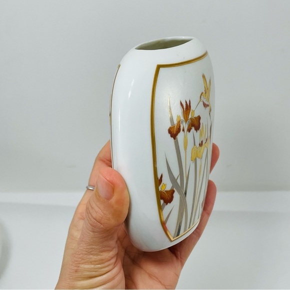 Vintage Action Hummingbird Bird Flat Vase Japan Iris Flower Spring Round Short - Picture 3 of 12